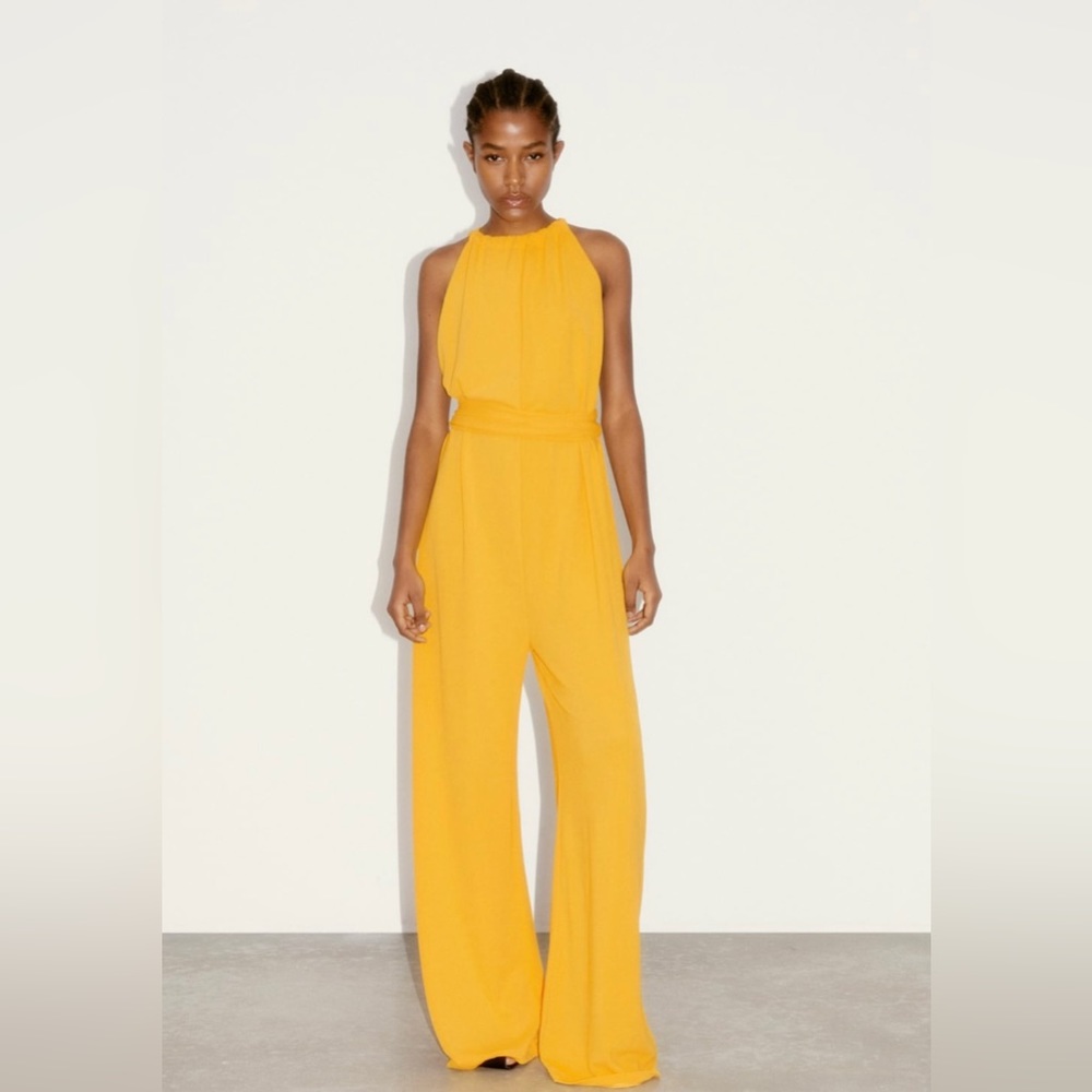 ZARA FLOWY JUMPSUIT WITH BELT
MUSTARD YELLOW - REF. 2298/116
